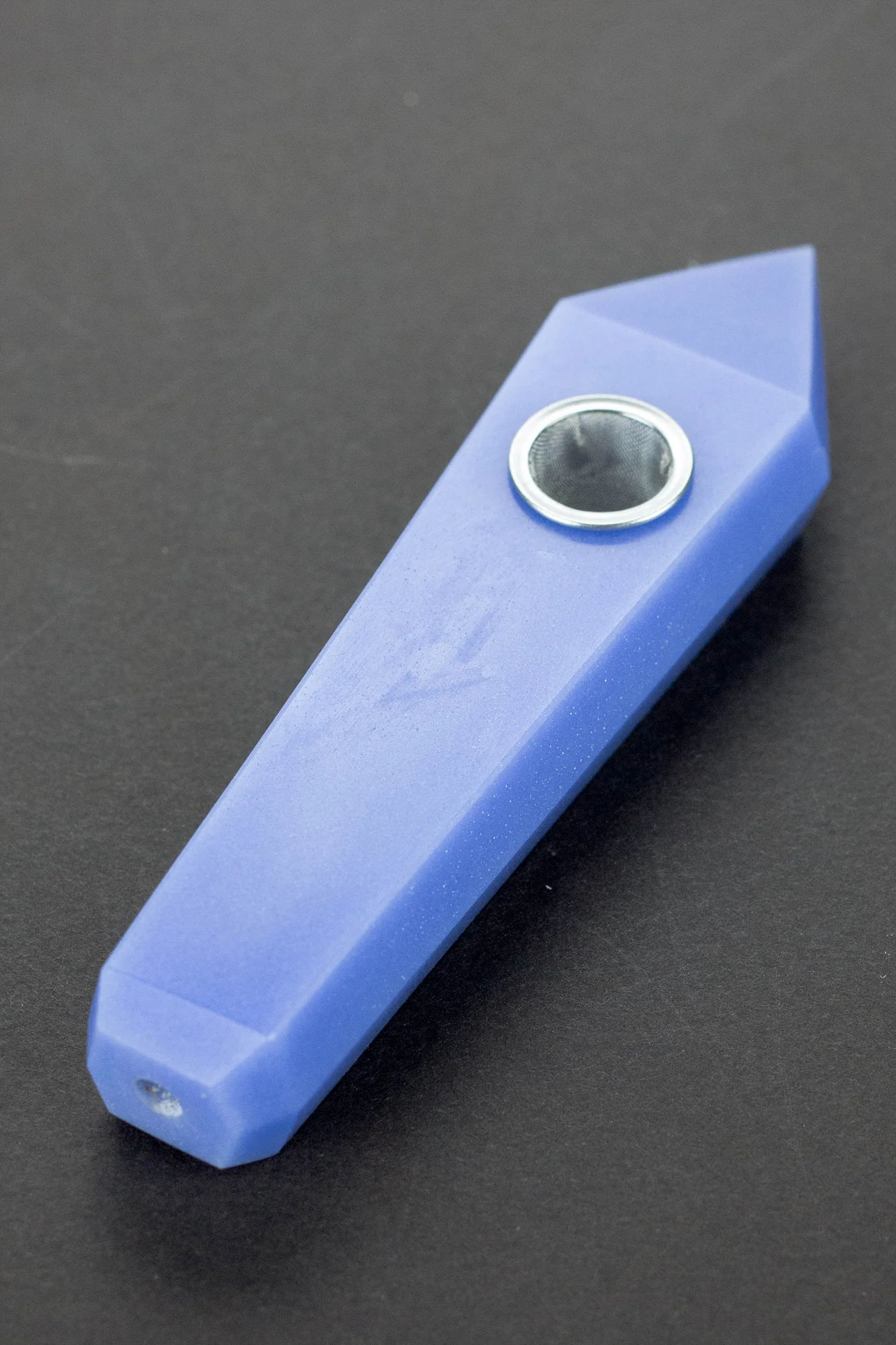 Blue - Glow-In-The-Dark Luminous Crystal Stone Smoking Pipe No Choke (1)